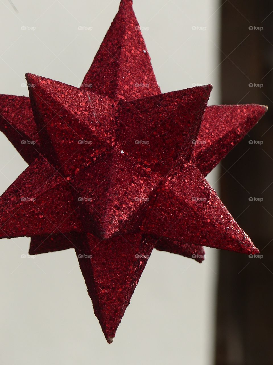 Sparkling hanging star 