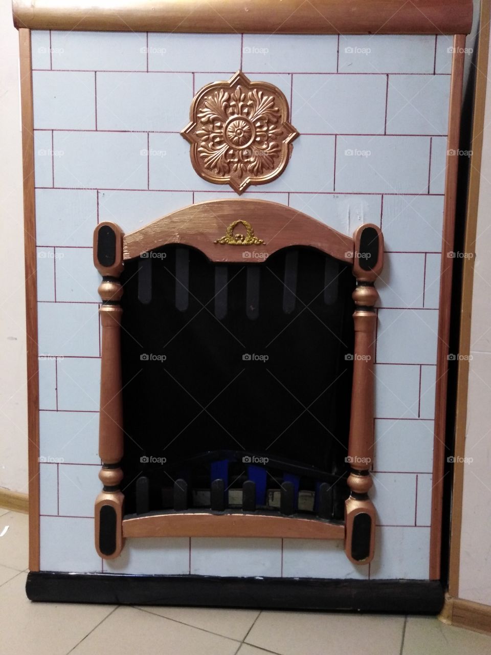 Камин декоративный