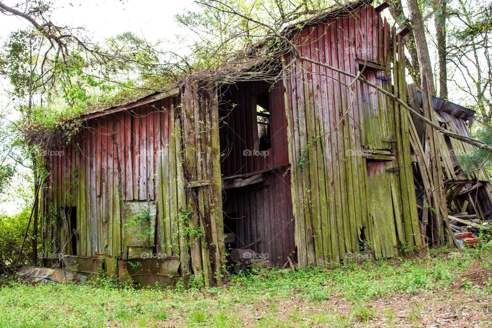 Old Abandoned Barn. Old abandoned barn in North Carolina 