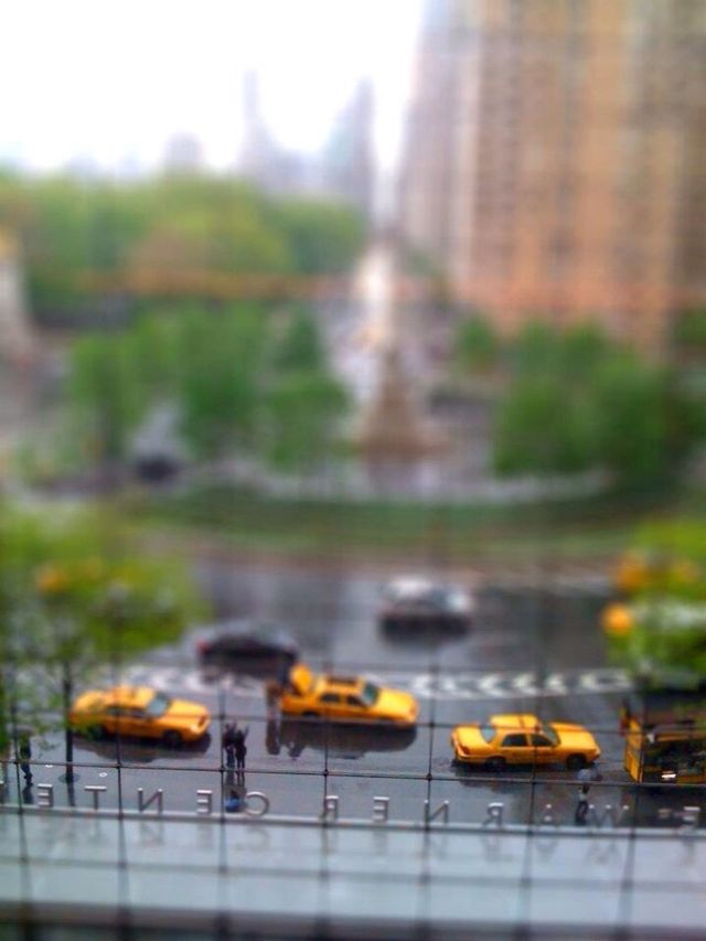 TAXI!