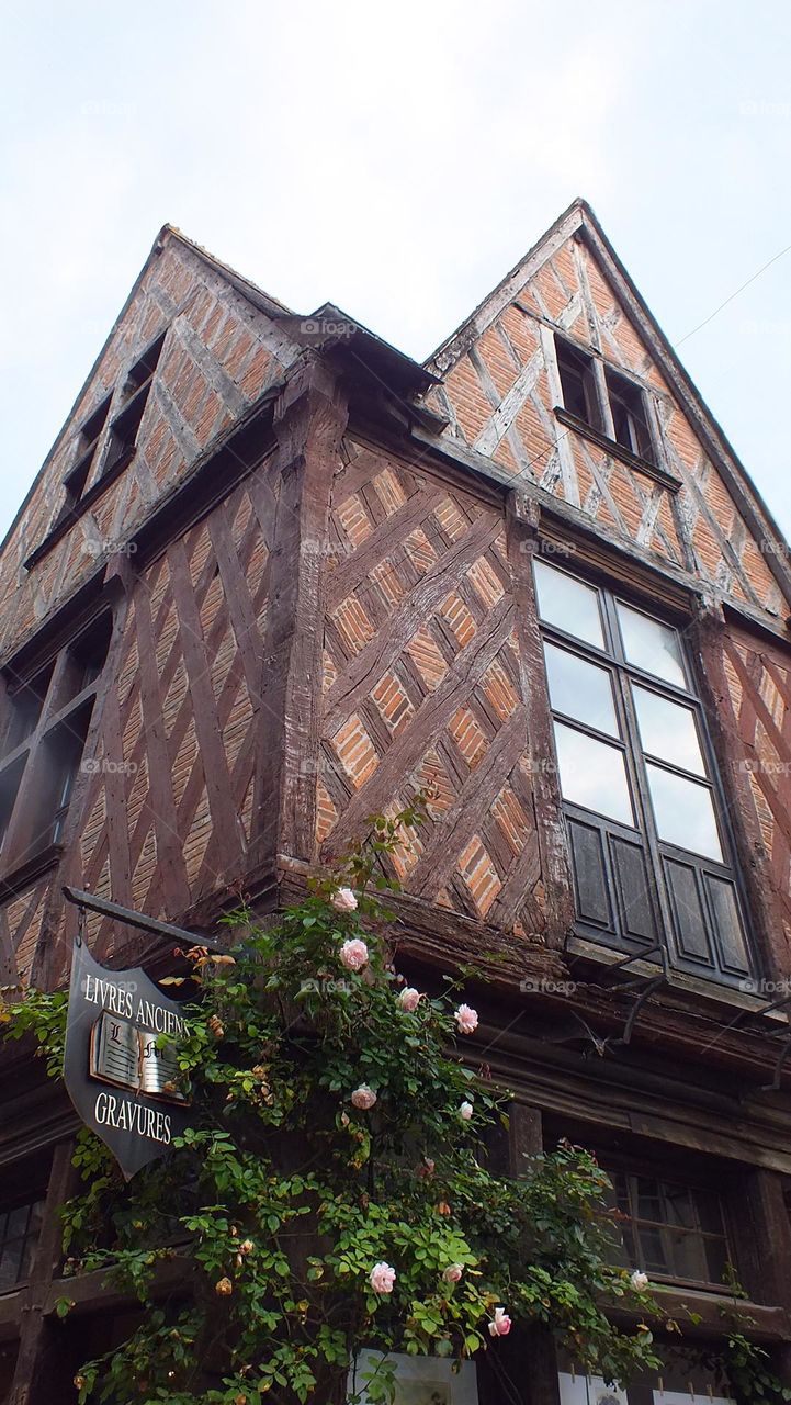 Half timbering construction from low angle