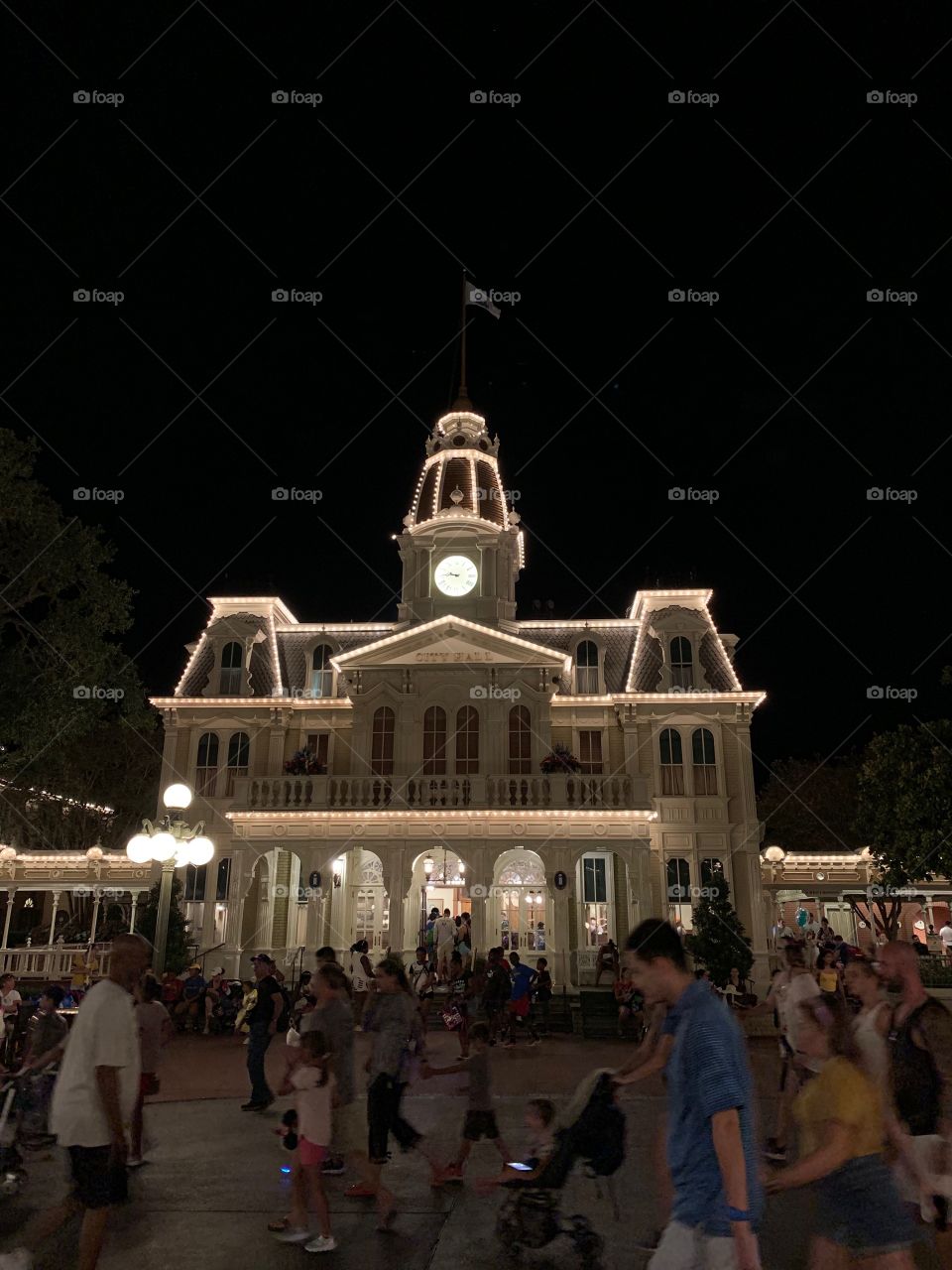 #day124 Everyday WDW Orlando Florida.  I have been lost on Disney Properties consecutively since 4/3/19 You can find my encounter https://www.facebook.com/selsa.susanna or on IG selsa_susanna Disney’s Magic Kingdom 8-4-19 Sunday 