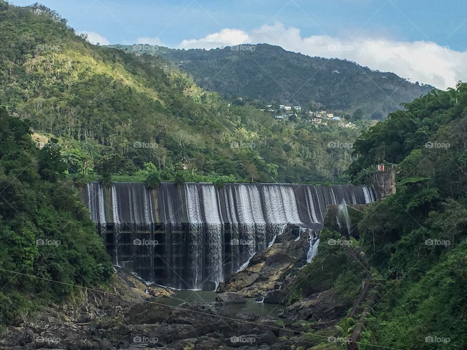 Represa (Antigua Hidroeléctrica) en Comerio Puerto Rico 