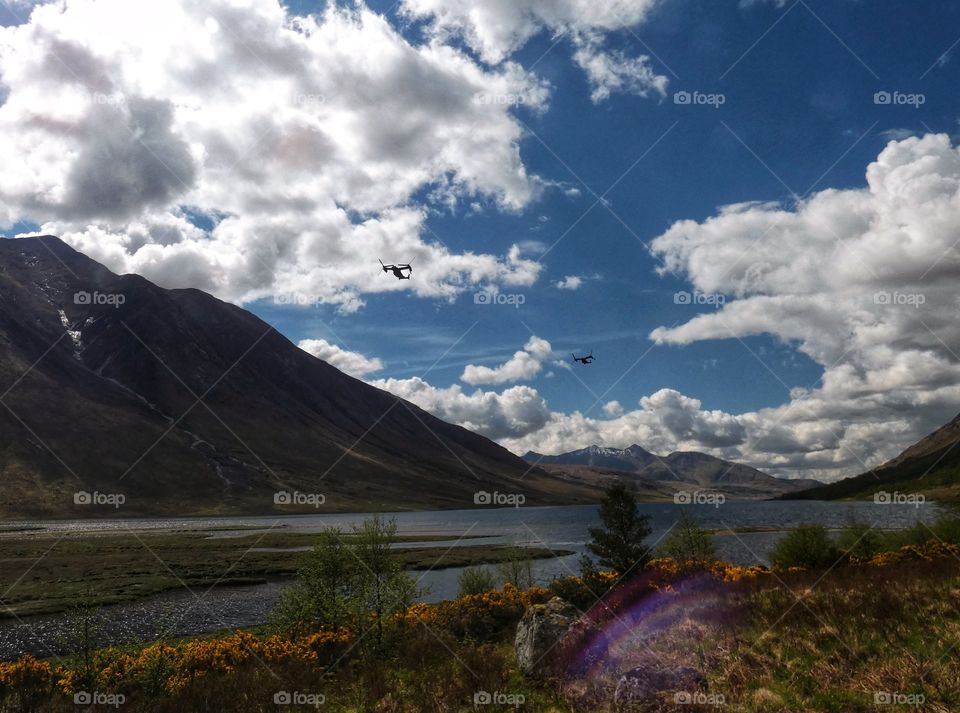 Aeroplanes in the glen
