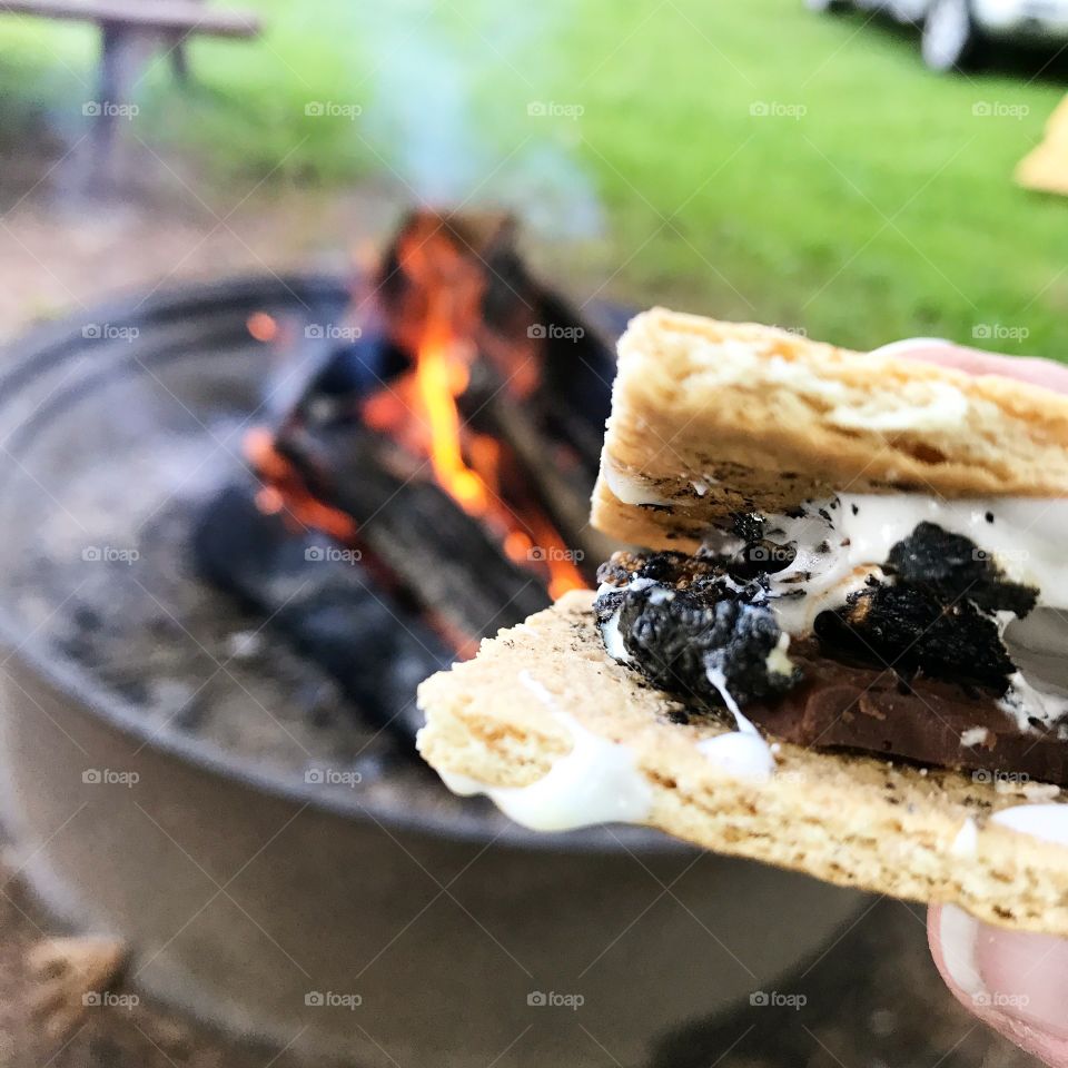 Campfire s’mores 