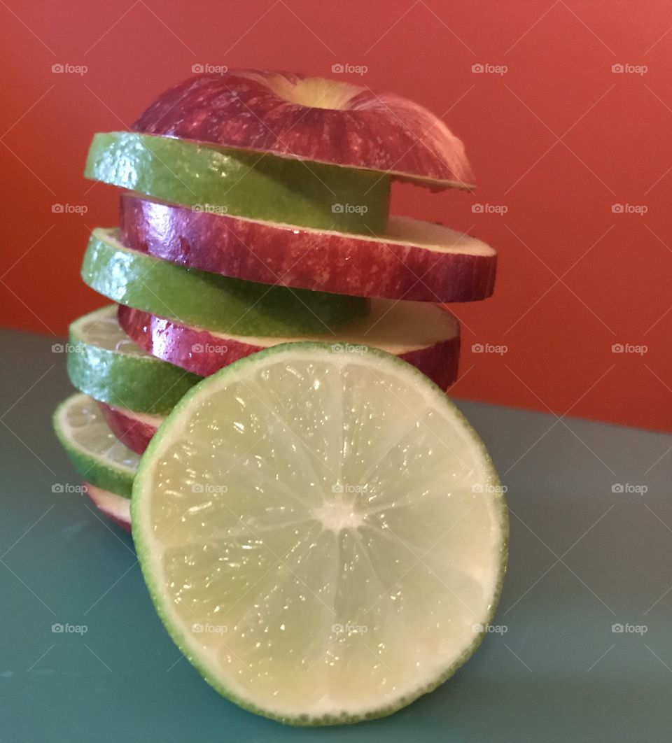 Apple and lime slices