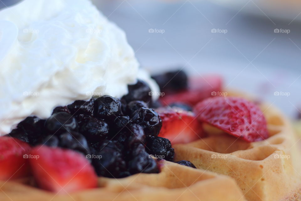 Strawberries waffle 