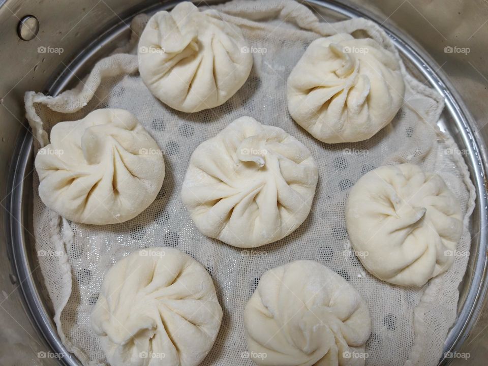 This photo was taken in China and is intended for commercial use.This is xiaolongbao, using high-quality flour and filling it with a mixture of fennel shoots and meat. It's especially delicious.
