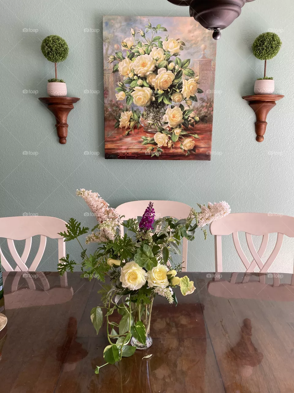 Country style dining room 
