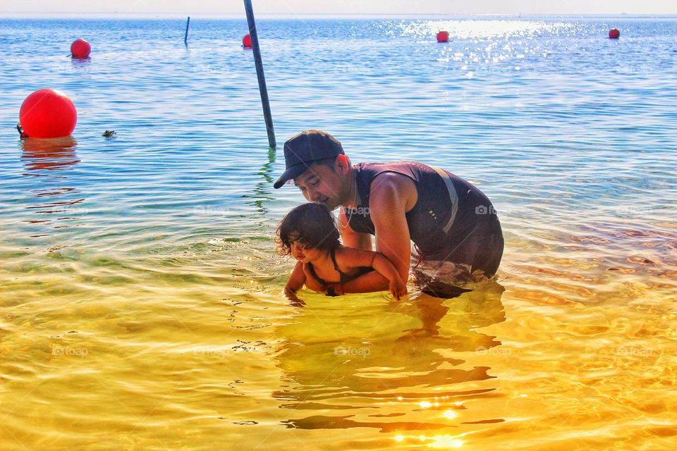 See the line where the skies meet the see? Our little moana! ♥️😍