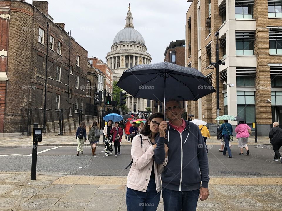 Tourism under umbrella in London