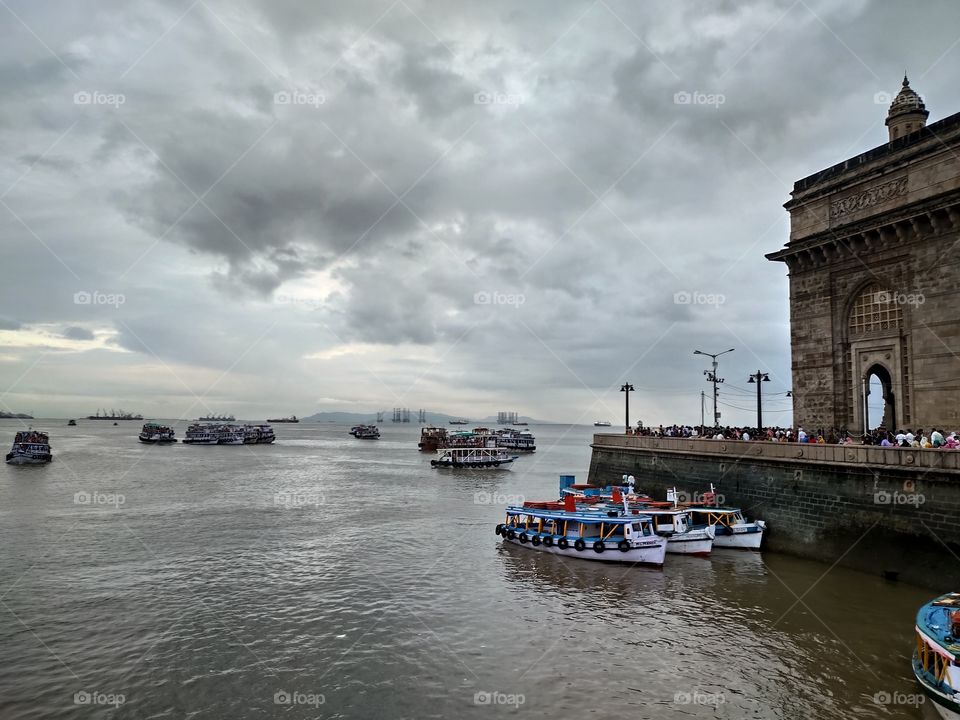 awesome view of gate way of India
