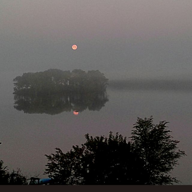 5am Moon