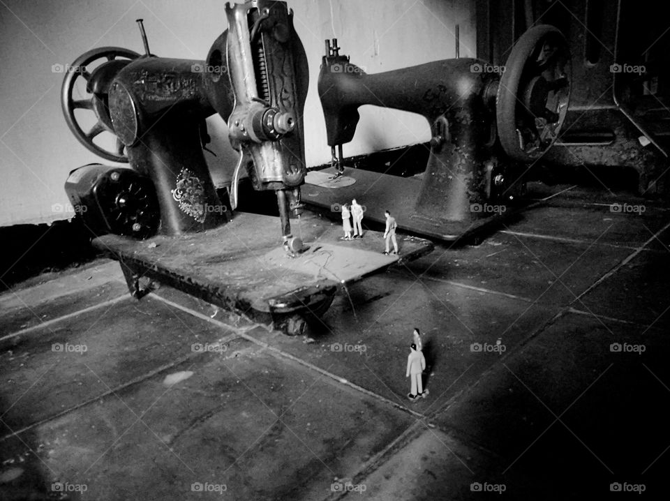The world of Liliput, sewing machine