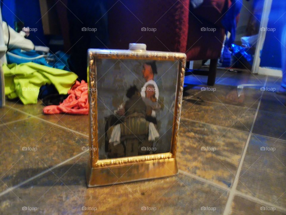 whiskey flask. This is a real rocker fellow whiskey bottle 🍶