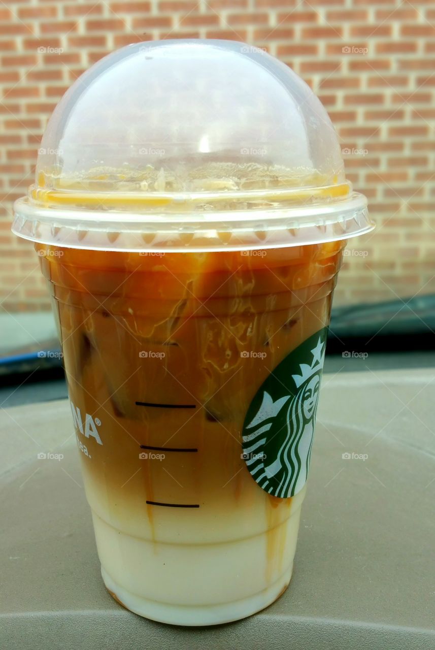 Iced Caramel Macchiato