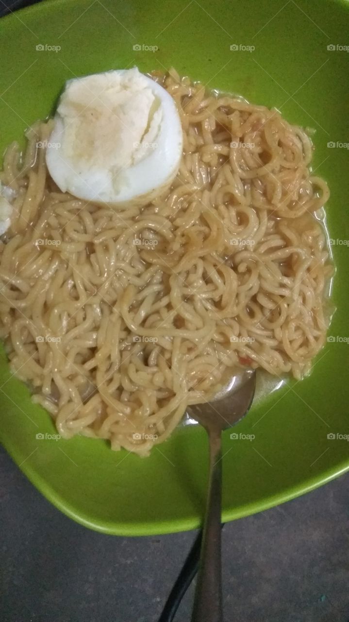 white egg with noodle