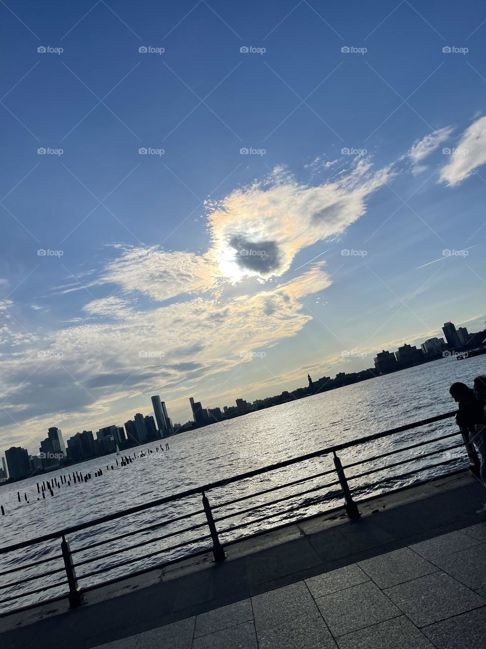 Sunny Clouds in the Mist 