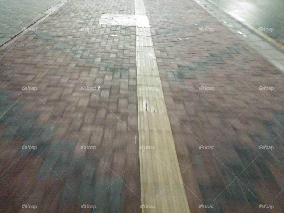 how blind people work the street alone