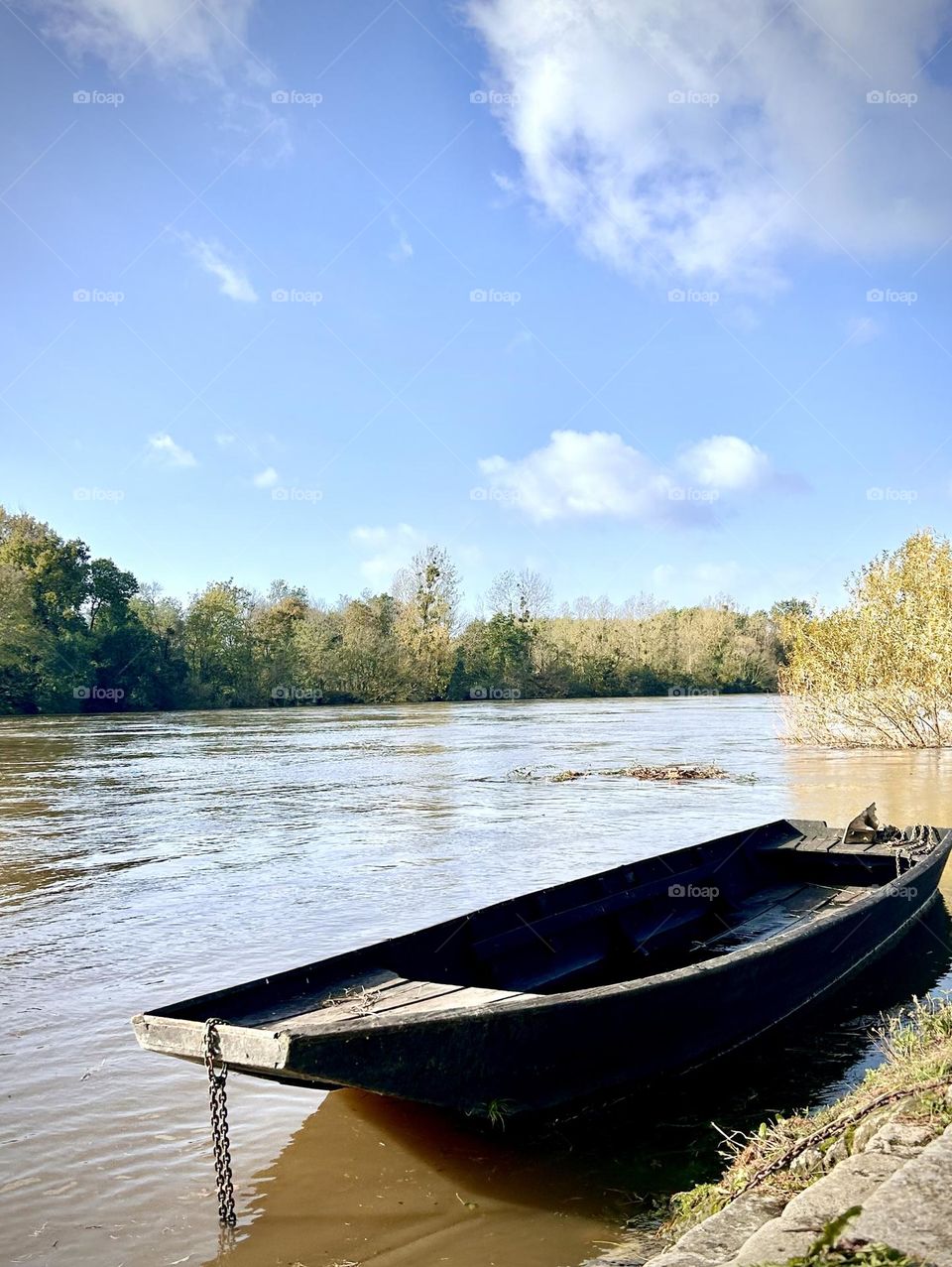 Rivière Vienne , Chinon Novembre 2023 . 