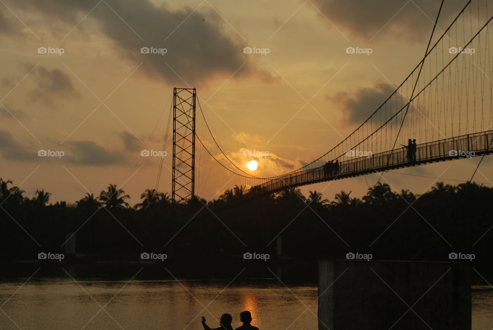 sunset vs bridge