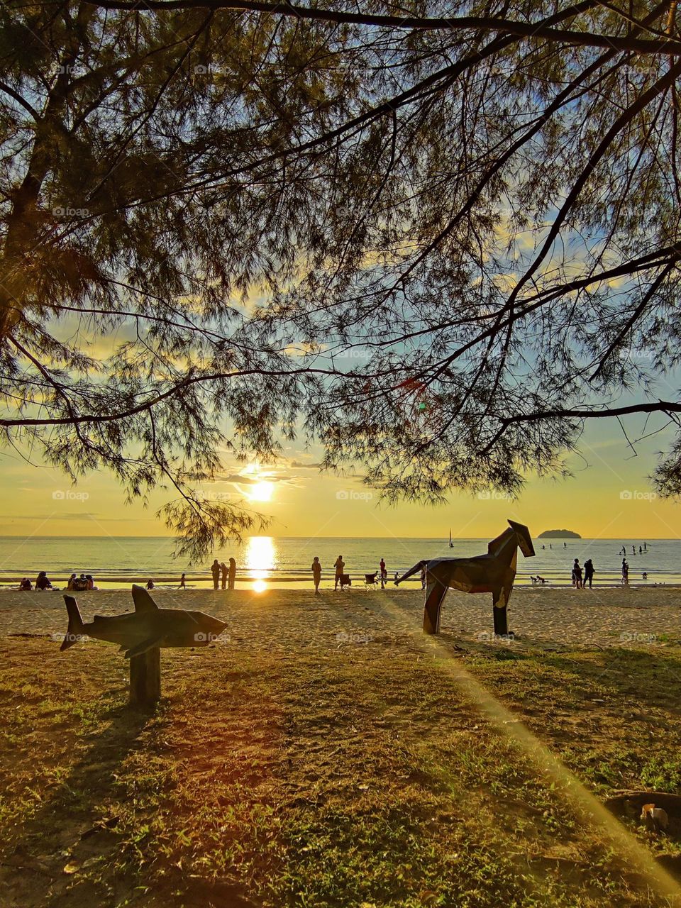 Replicas on the beach