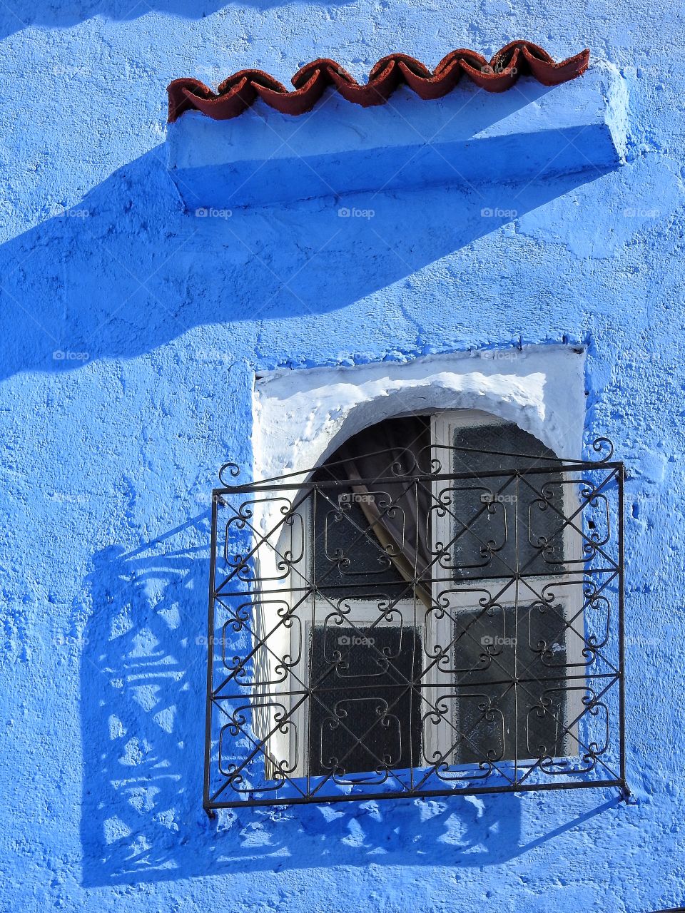 Window in blue