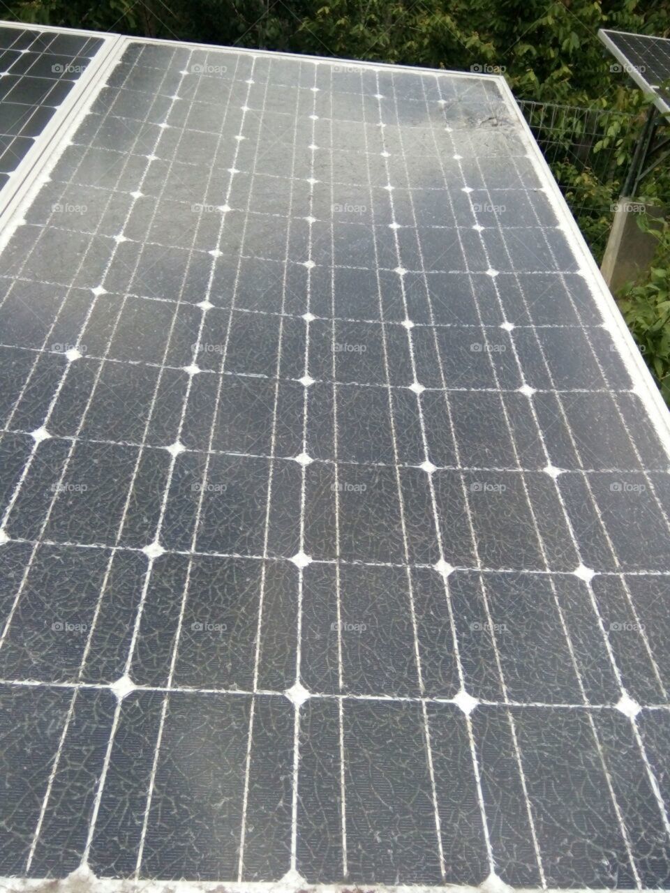 panel surya yang tersambar petir di plts komunal desa mangun jayo kecamatan tebo tengah kabupaten tebo provinsi jambi