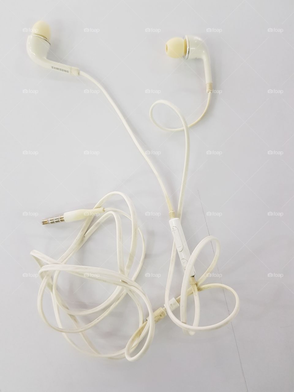 Earphone