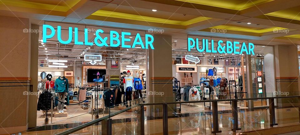 PULL & BEAR