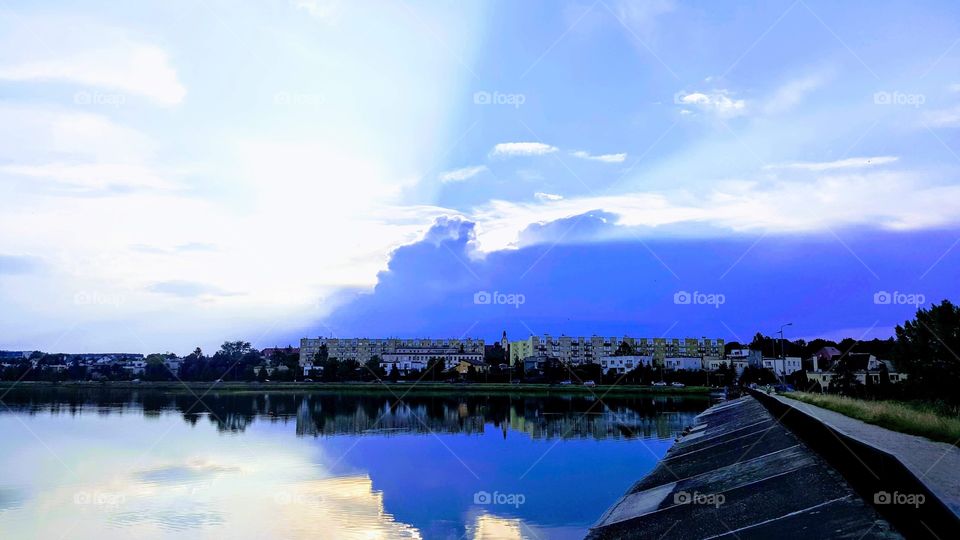 Dark side or bright side ?