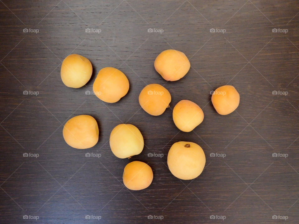 apricots