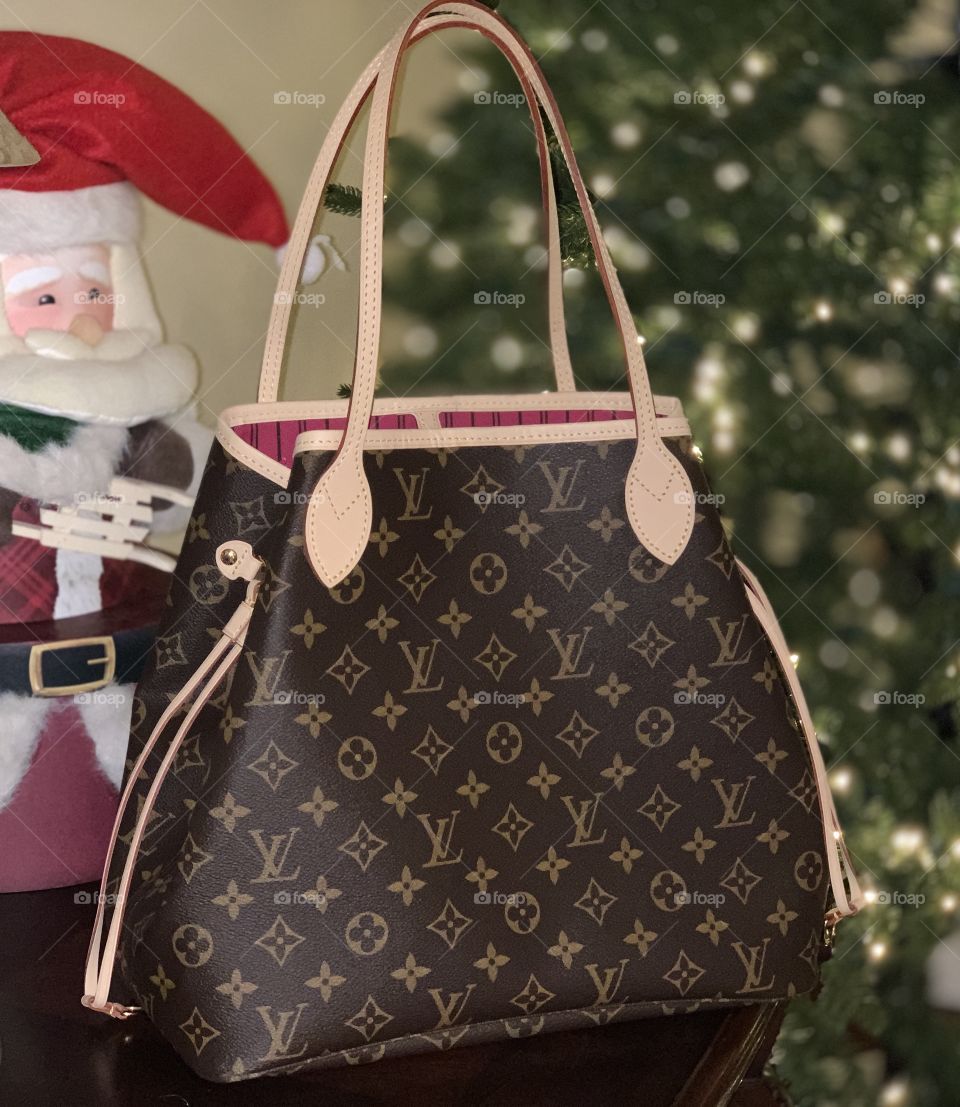 Louis Vuitton bag my hubby gave to me for Christmas. 