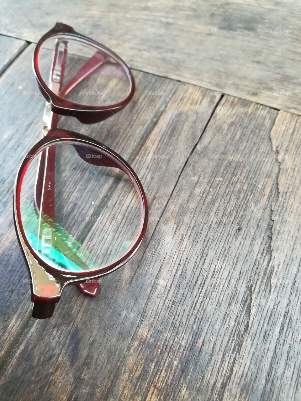 glasses vintage on the wood table