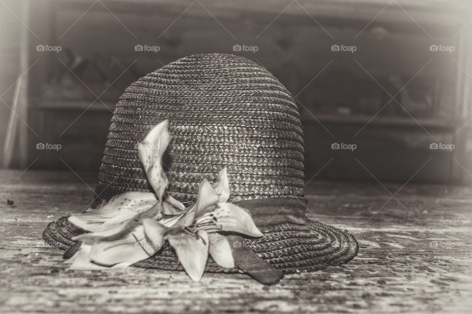 Woman's antique hat in black and white