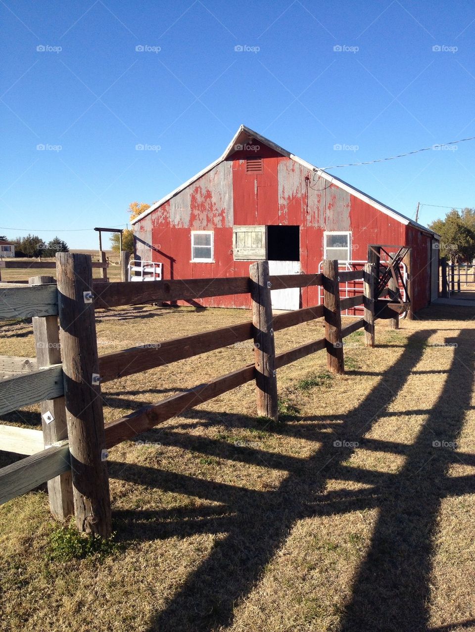 sky fence shadow barn by leanderthal