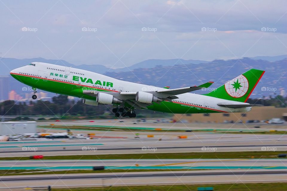 EVA AIR B747-400 LAX