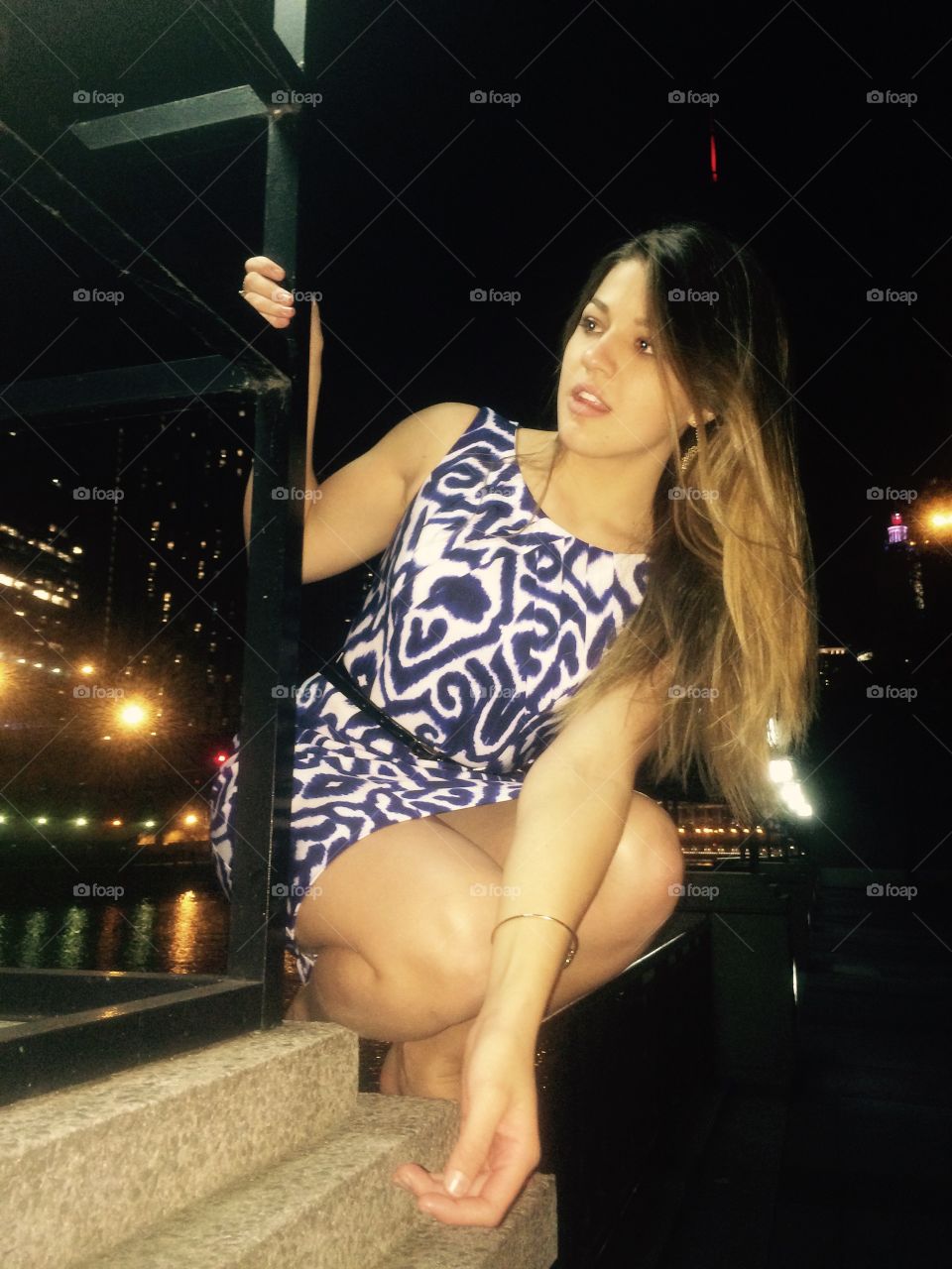 Catch me on a lamp post