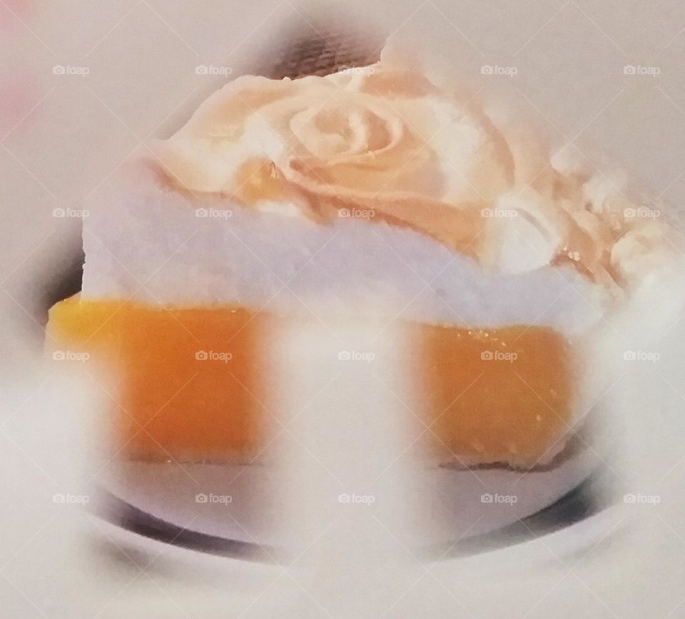 photo of some delicious lemon meringue pie