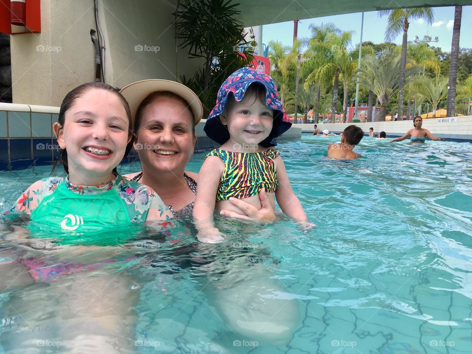 Minha querida família se divertindo no Parque Aquático! Muito feliz por esses sorrisos...