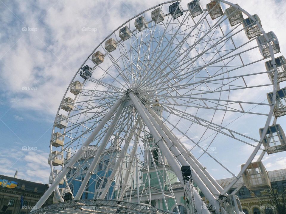 Ferris wheel in the city of Kiev