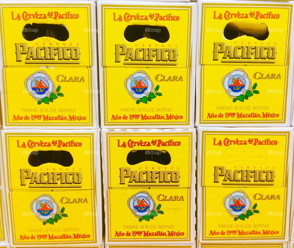 Pacifico display 