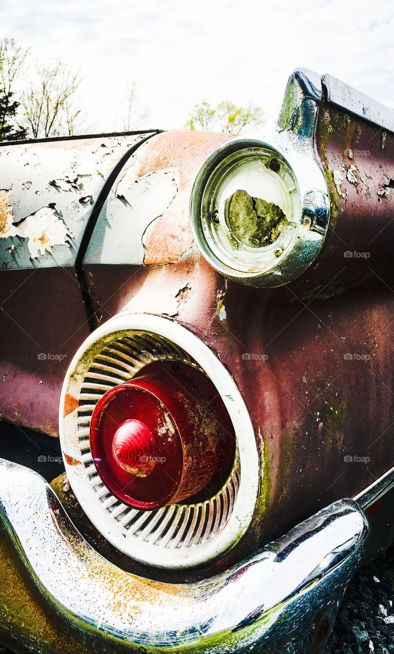 Rusty taillight 