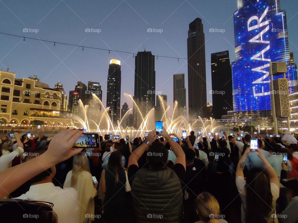 Crowd at Dubai Fountains