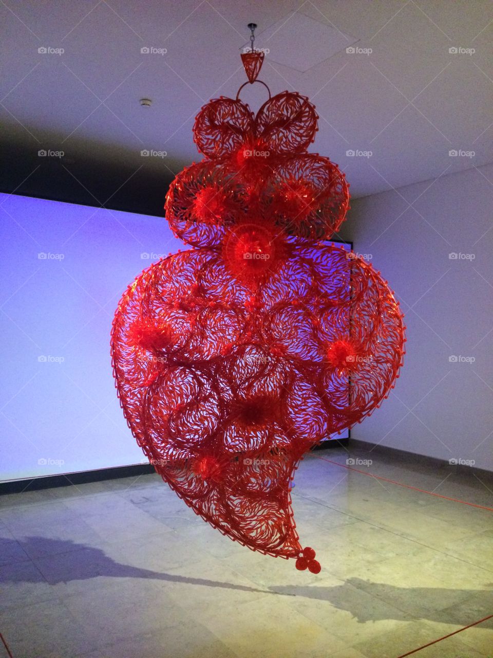 Heart made with plastic spoons and forks by Joana Vasconcelos.