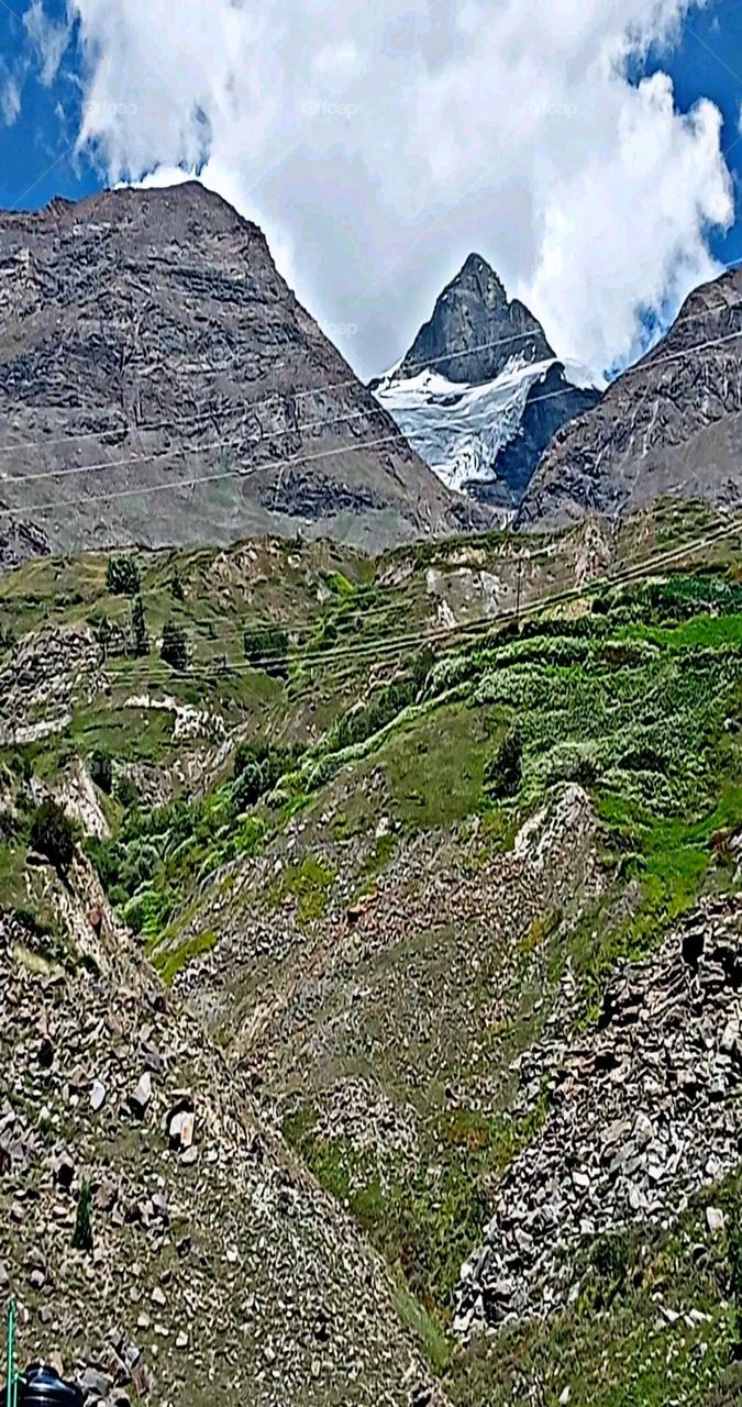 A most beautiful and attractive view of the mountains.