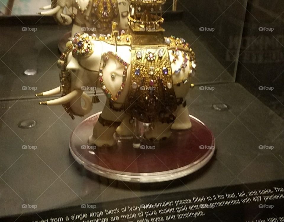 museum elephant