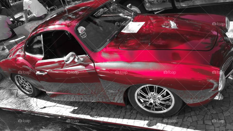 Veículo... Que belo automóvel!