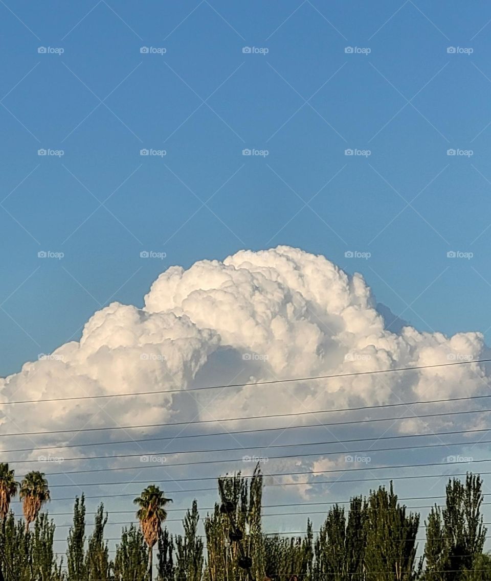 las enormes nubes