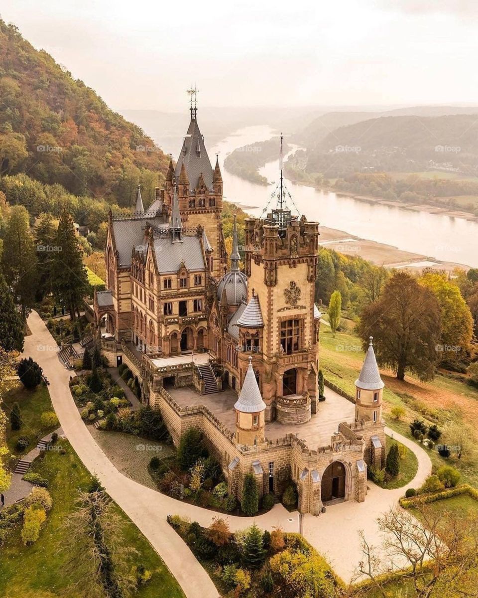 World's greatest Castles 005